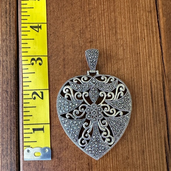925 Sterling Silver Vintage Real Marcasite Gemstone Heart Ornate Pendant - Picture 3 of 7